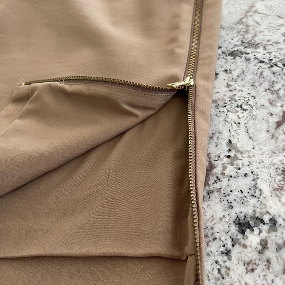 Express Pencil Skirt, Zipper detail - Picture 3 of 12
